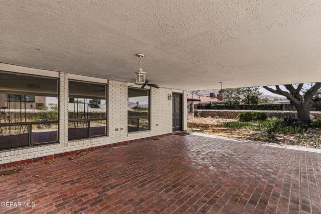 259 Crown Point Drive, El Paso, TX 79912