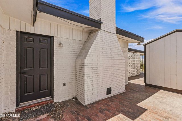 259 Crown Point Drive, El Paso, TX 79912