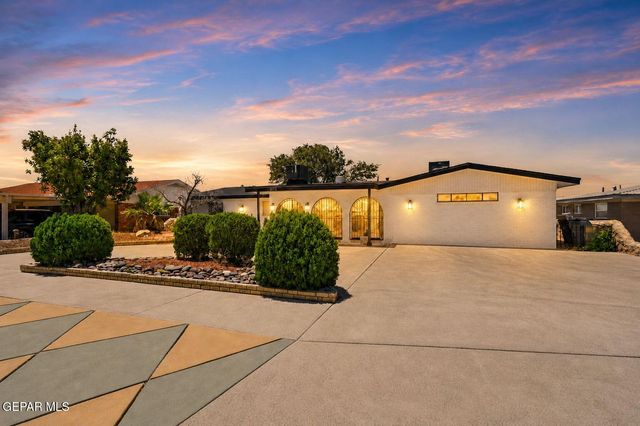 259 Crown Point Drive, El Paso, TX 79912