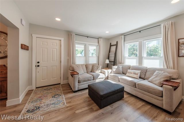 329 W Saint Clair Street, Romeo, MI 48065