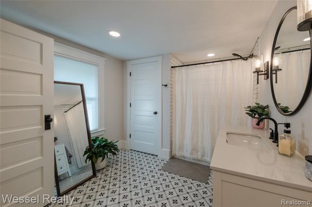 329 W Saint Clair Street, Romeo, MI 48065