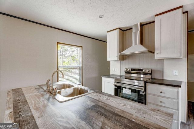 30 Crooked Court, Ellijay, GA 30540