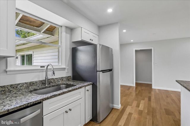 5002 EASTCHESTER CIR, Alexandria, VA 22310