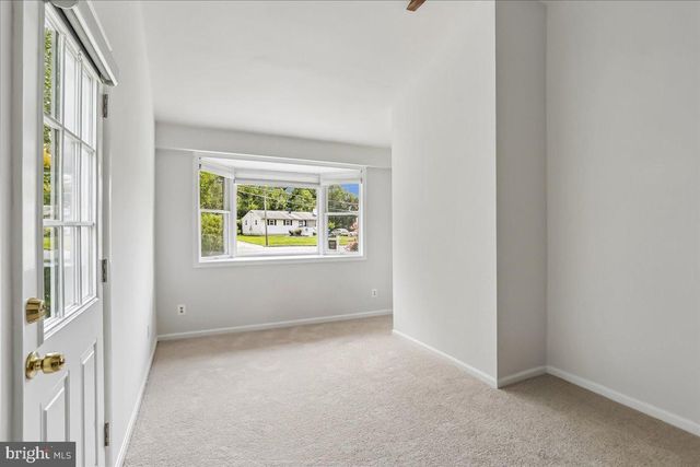 5002 EASTCHESTER CIR, Alexandria, VA 22310