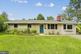 5002 EASTCHESTER CIR, Alexandria, VA 22310