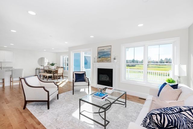 8 Acadia, Hudson, NH 03051