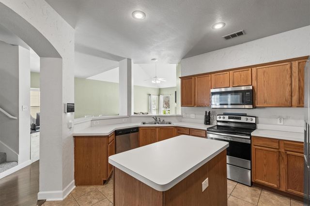 502 Hilltop Drive, Anna, TX 75409