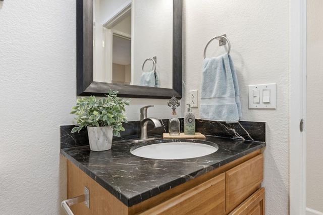 235 235 Famoso Plz, Union City, CA 94587