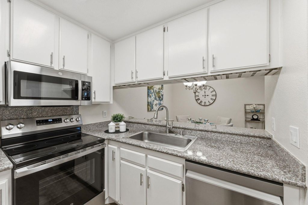 Image 7 of property listing at 235 235 Famoso Plz, Union City, CA 94587