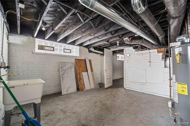 681 Clairmount Street, Detroit, MI 48202