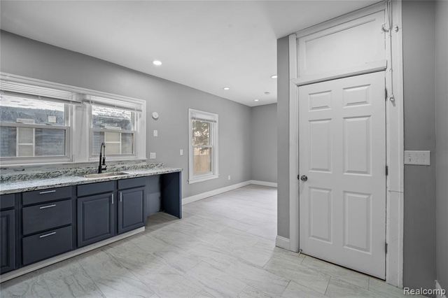 681 Clairmount Street, Detroit, MI 48202