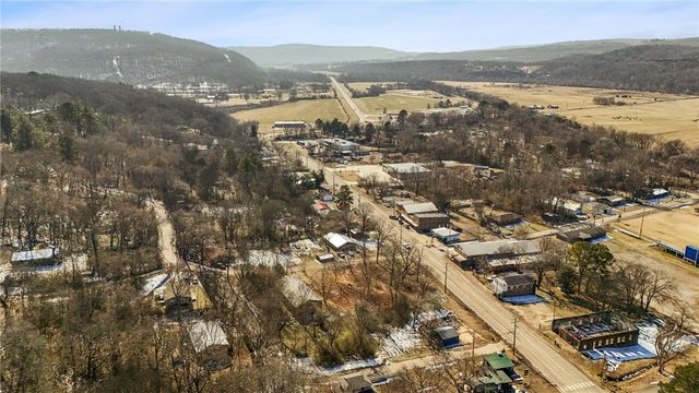 117 Willow Street, Mountainburg, AR 72946