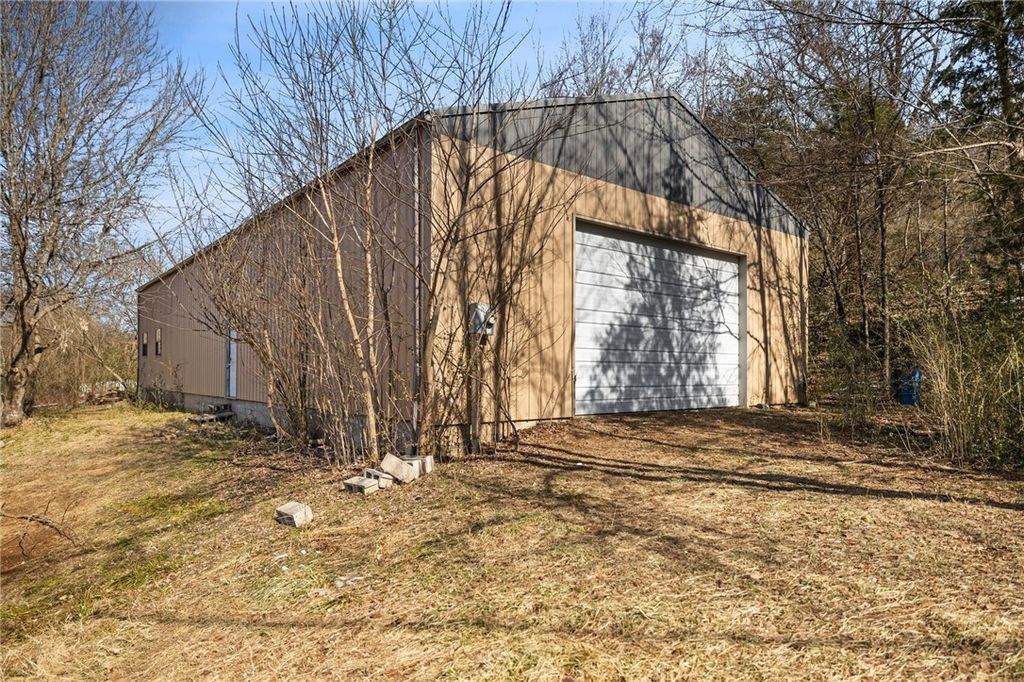 117 Willow Street, Mountainburg, AR 72946