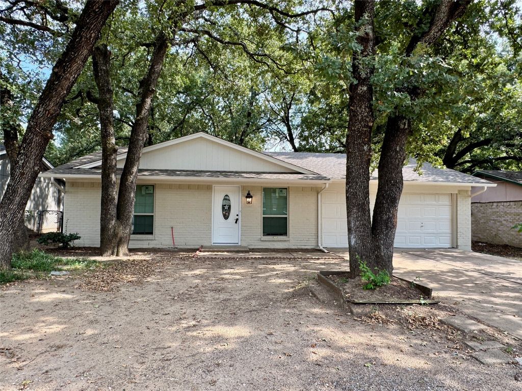 14520 Cimarron Drive, Balch Springs, TX 75180