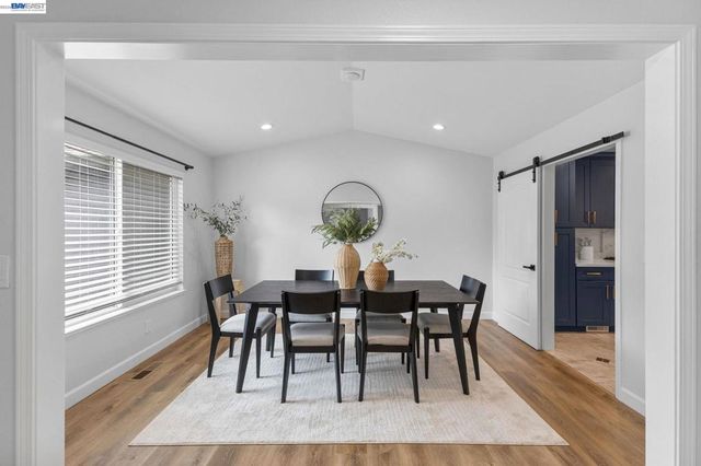 5514 Paseo Navarro, Pleasanton, CA 94566