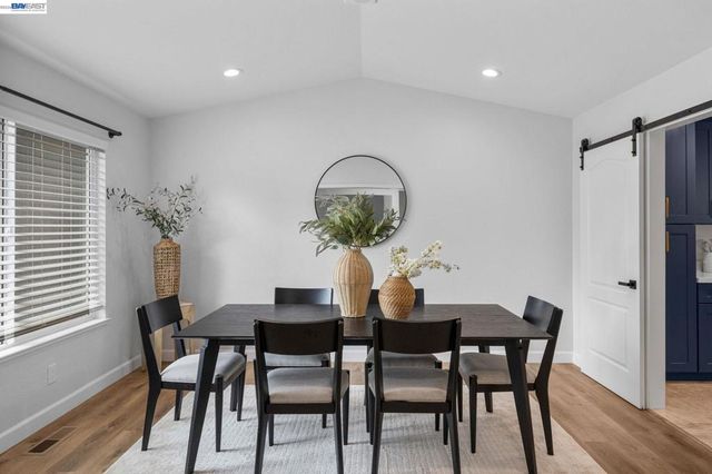 5514 Paseo Navarro, Pleasanton, CA 94566
