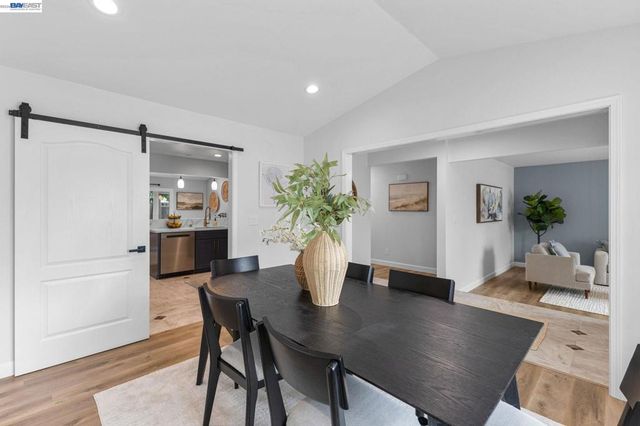 5514 Paseo Navarro, Pleasanton, CA 94566