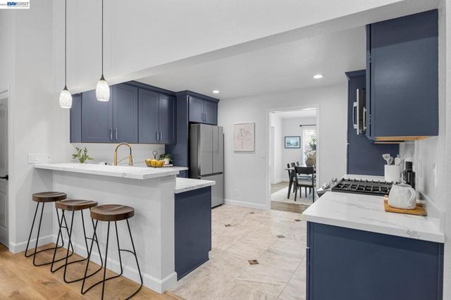 5514 Paseo Navarro, Pleasanton, CA 94566