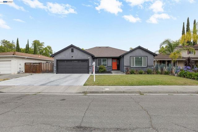 5514 Paseo Navarro, Pleasanton, CA 94566