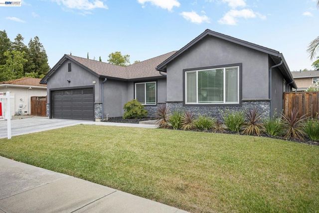 5514 Paseo Navarro, Pleasanton, CA 94566
