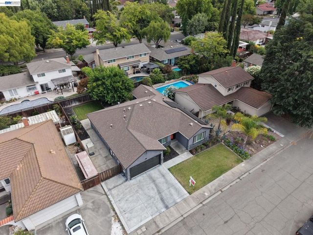 5514 Paseo Navarro, Pleasanton, CA 94566