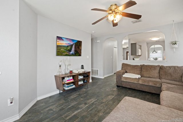 8827 Gallop Chase, San Antonio, TX 78254