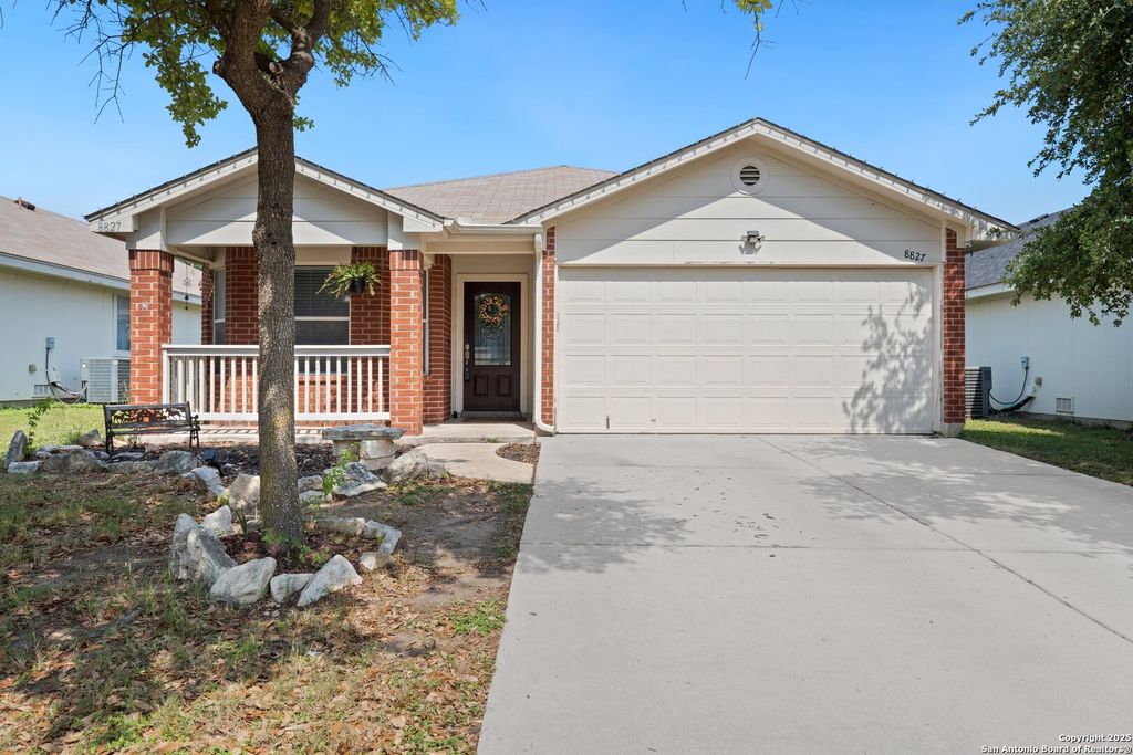 8827 Gallop Chase, San Antonio, TX 78254