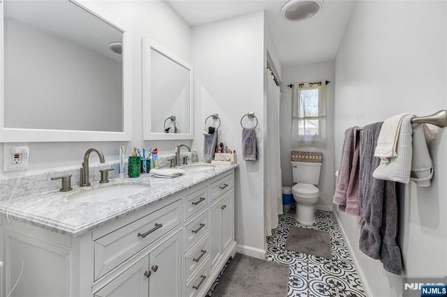 595 Echo Glen Avenue, River Vale, NJ 07675
