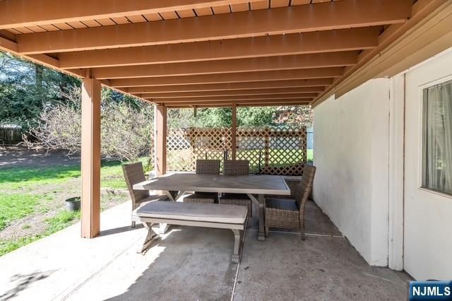 595 Echo Glen Avenue, River Vale, NJ 07675