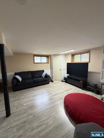 595 Echo Glen Avenue, River Vale, NJ 07675