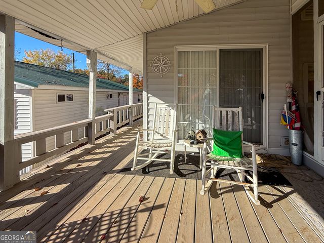 988 Mountain Shadows Drive, Cleveland, GA 30528