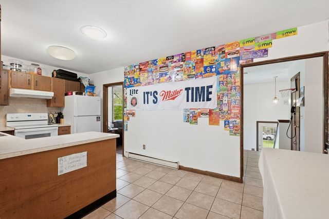 390 State St, Amherst, MA 01002