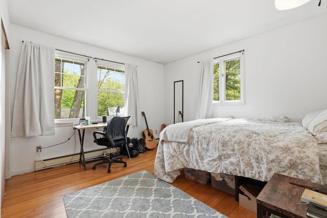 390 State St, Amherst, MA 01002