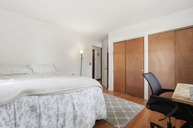 390 State St, Amherst, MA 01002