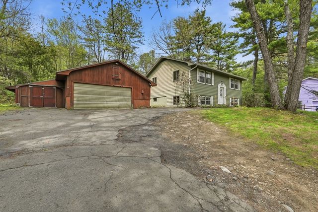 390 State St, Amherst, MA 01002