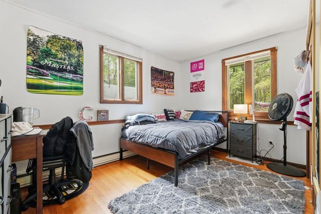 390 State St, Amherst, MA 01002