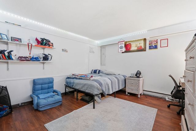 390 State St, Amherst, MA 01002