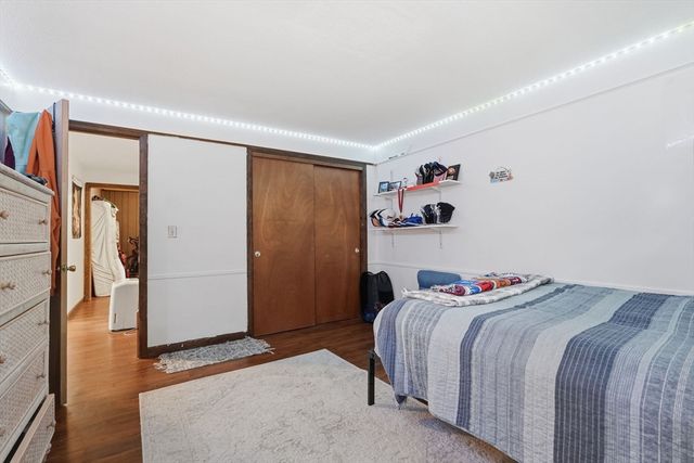 390 State St, Amherst, MA 01002