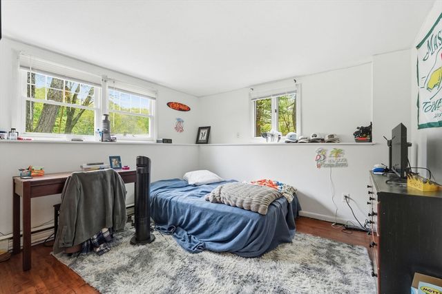 390 State St, Amherst, MA 01002