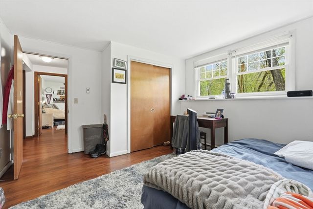 390 State St, Amherst, MA 01002