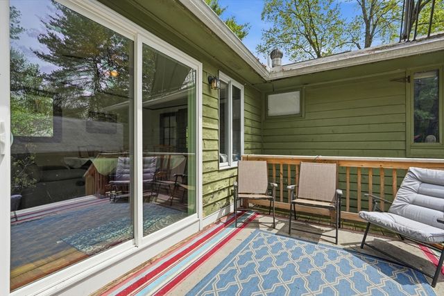 390 State St, Amherst, MA 01002