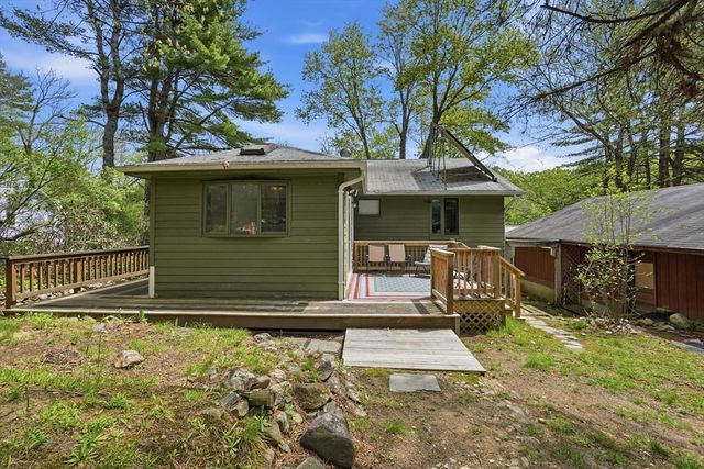 390 State St, Amherst, MA 01002