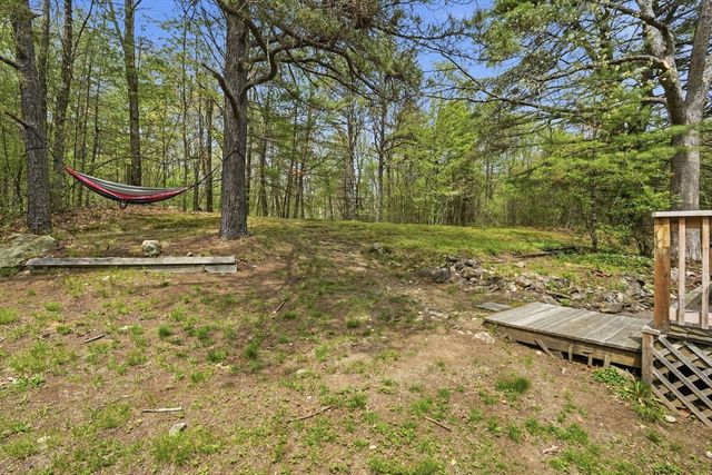 390 State St, Amherst, MA 01002