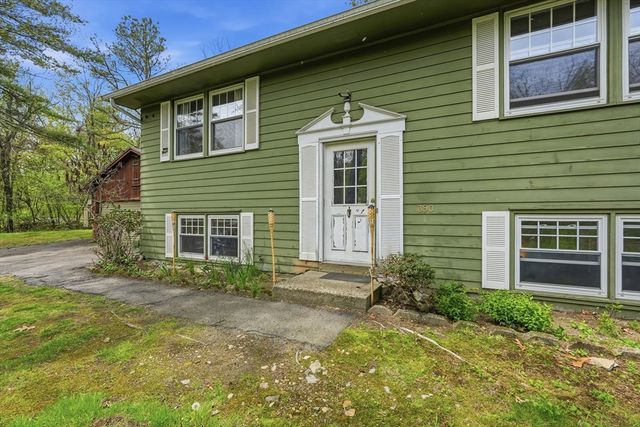 390 State St, Amherst, MA 01002