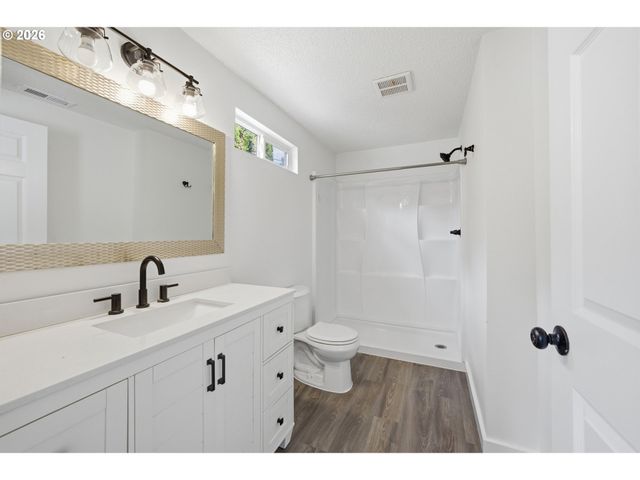 196 MANBRIN Dr N, Keizer, OR 97303