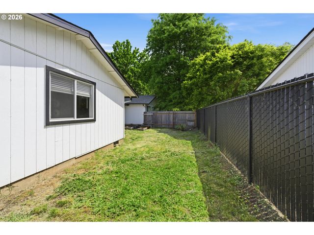 196 MANBRIN Dr N, Keizer, OR 97303