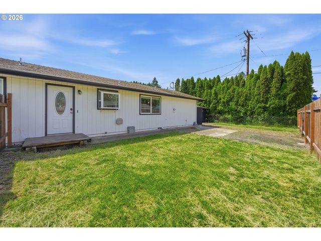 196 MANBRIN Dr N, Keizer, OR 97303