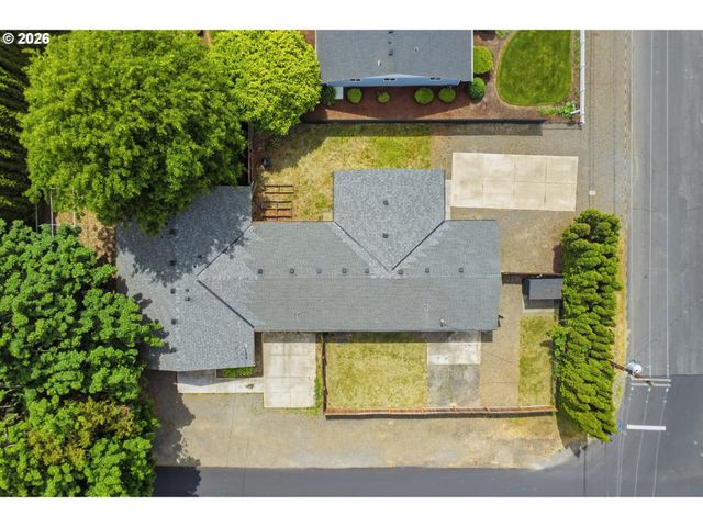 196 MANBRIN Dr N, Keizer, OR 97303
