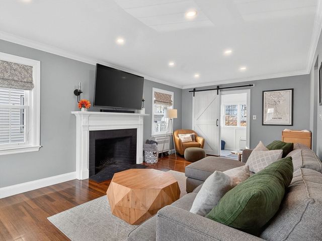 37 Rangeley St, Boston, MA 02124