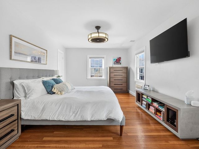 37 Rangeley St, Boston, MA 02124